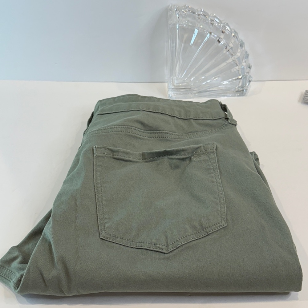 Jessica Simpson Women’s High Rise Skinny Ankle Pants – Size 14 💚 Sage Green Chic